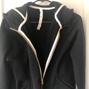 Sz10 EUC LULULEMON zip up
